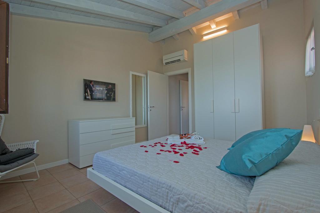 Borgo Stropea Villa Soiano Del Lago Room photo